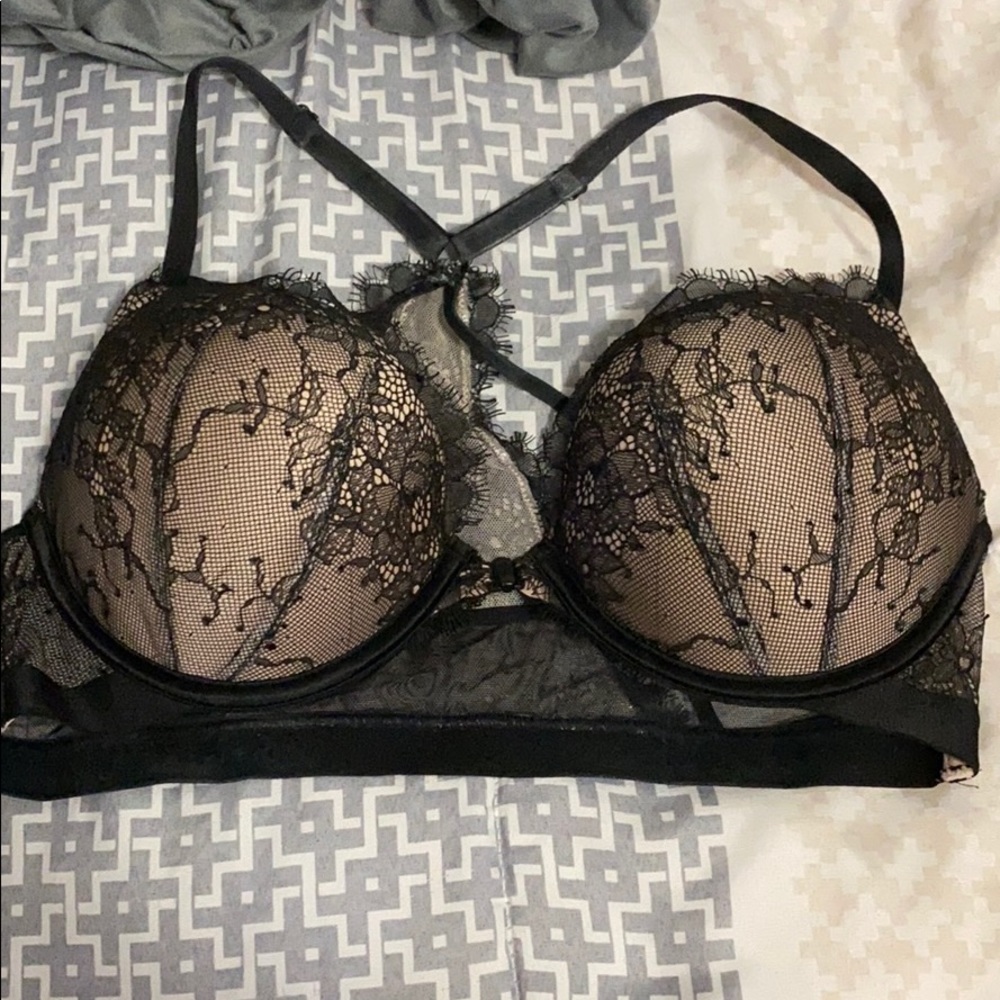 Bombshell push up bra! Only worn once !